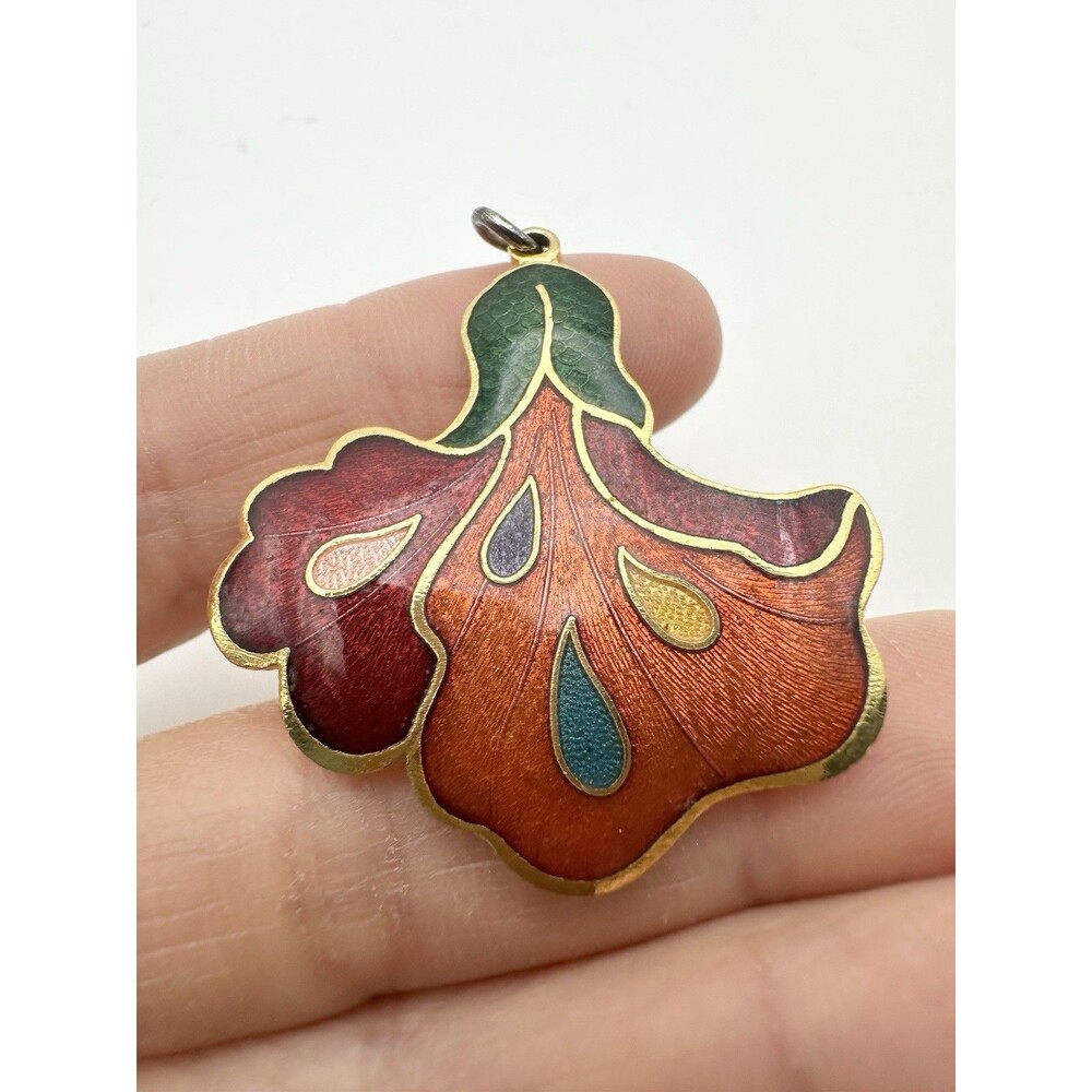 Vintage pendant gold tone metal floral flower cloisonné enamel